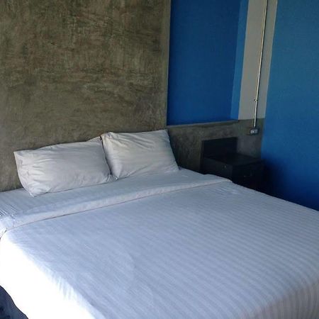 Pornsiri Hotel Sisaket Eksteriør bilde