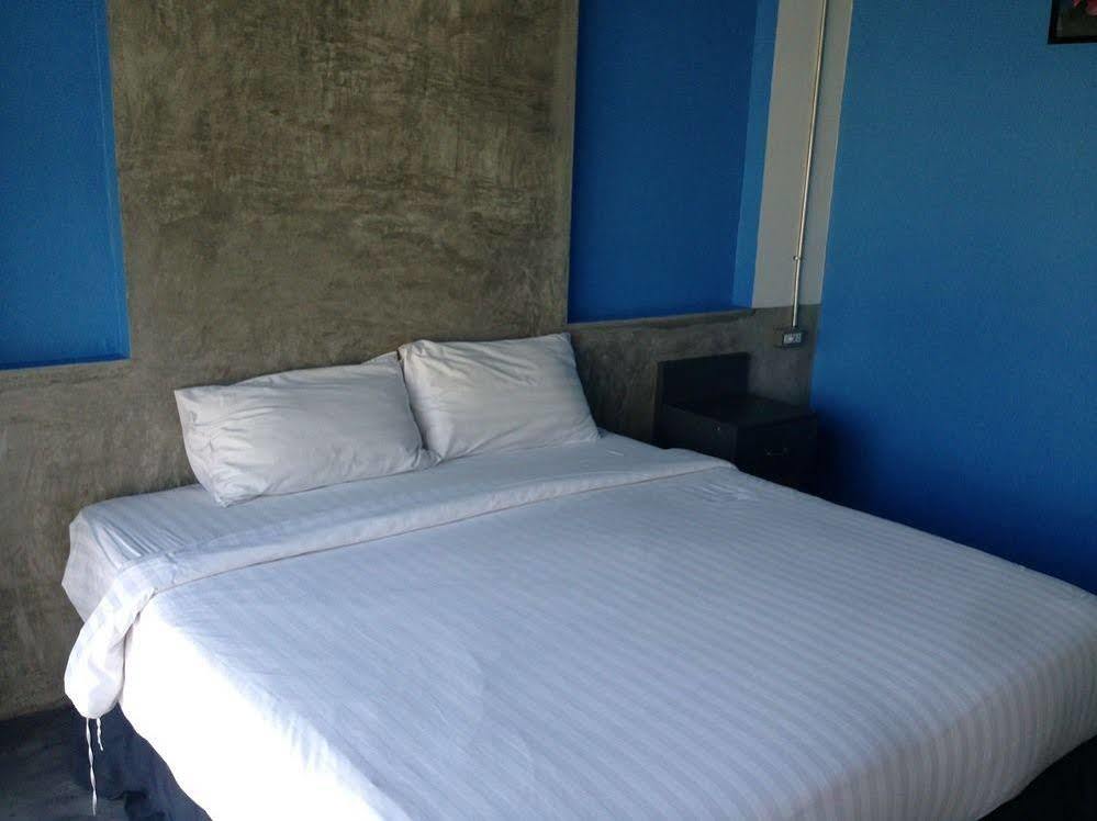 Pornsiri Hotel Sisaket Eksteriør bilde