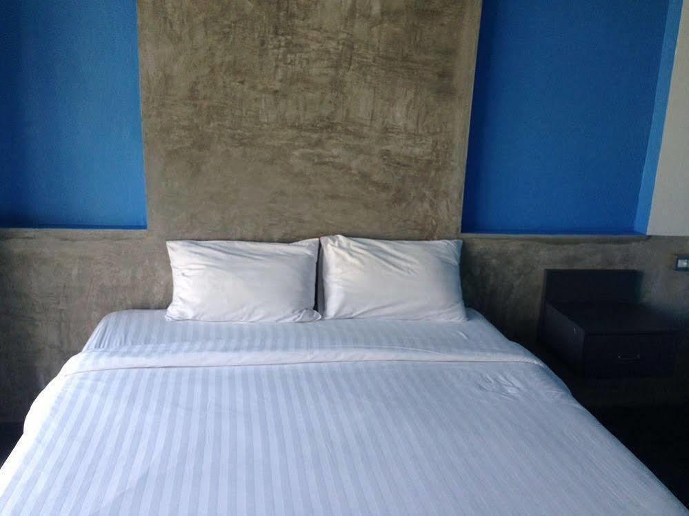 Pornsiri Hotel Sisaket Eksteriør bilde